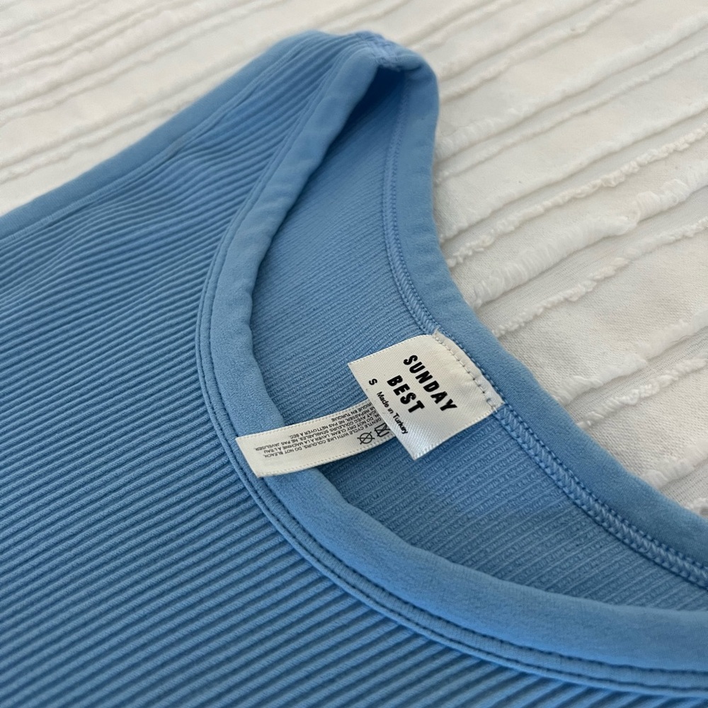 Aritzia Blue Ribbed Tank - size small